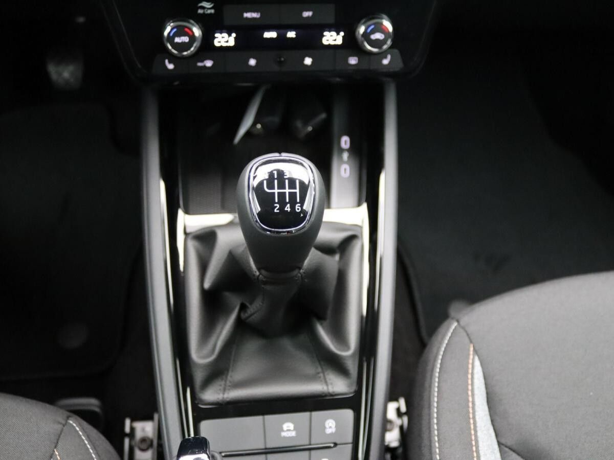 Skoda Kamiq Tour 1.0 TSI / SmartLink, LED, PDC, DAB