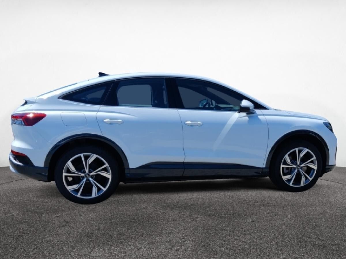 Audi Q4 e-tron e-tron Sportback 45 quattro advanced Matrix