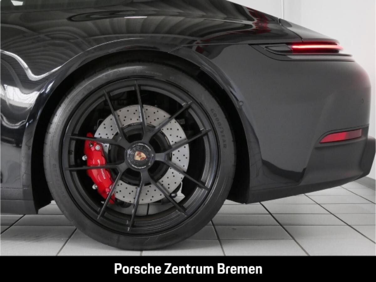 Porsche 992 4 GTS Matrix LED Burmester Liftsystem