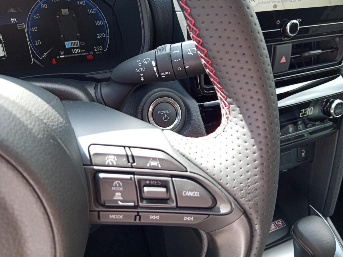 Toyota Yaris Cross 1,5 l 4x2 Hybrid GR Sport