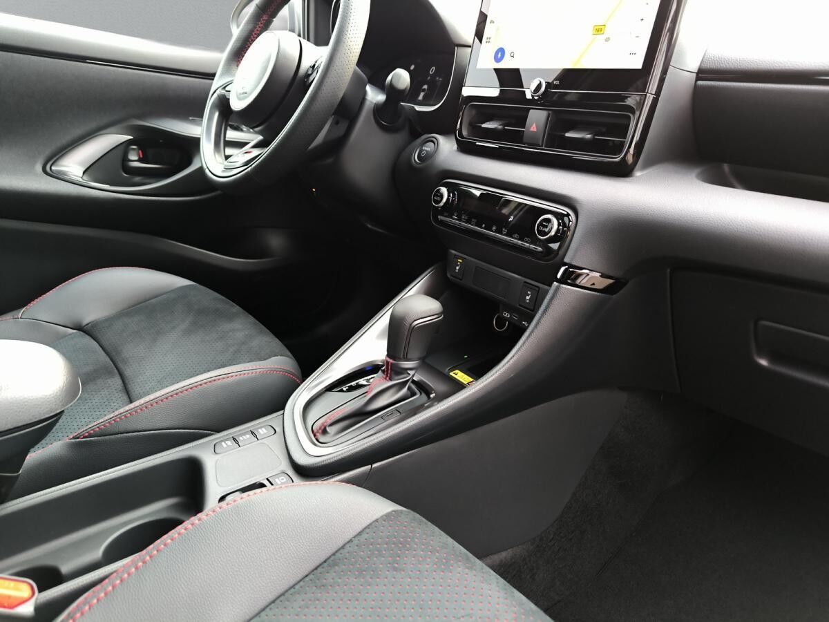 Toyota Yaris 1,5-l-VVT-iE Hybrid Syst. 96 kW (130 PS) 5-Türer GR Sport