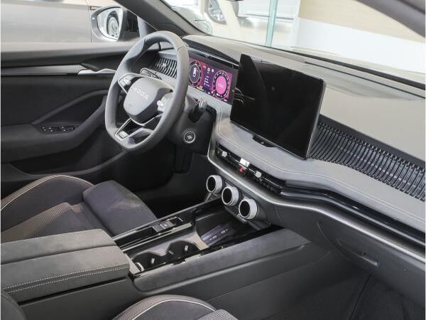 Skoda Superb 1.5 TSI iV Sportline DSG AHK RüKa