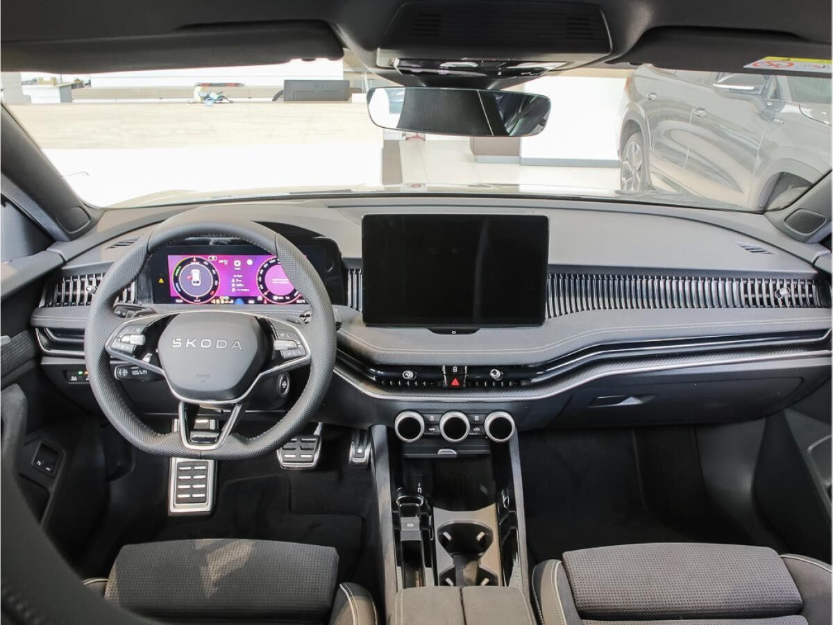 Skoda Superb 1.5 TSI iV Sportline DSG AHK RüKa