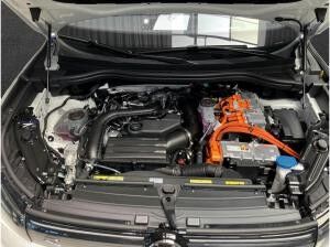 Volkswagen Tiguan R-Line 1,5 l eHybrid OPF Volkswagen Tiguan R-Line 1,5 l eHybrid OPF