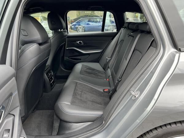 BMW 330 e xDrive Touring M Sport DrivingAssistantProf HiFi