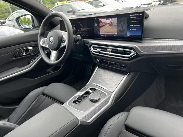 BMW 330 e xDrive Touring M Sport DrivingAssistantProf HiFi