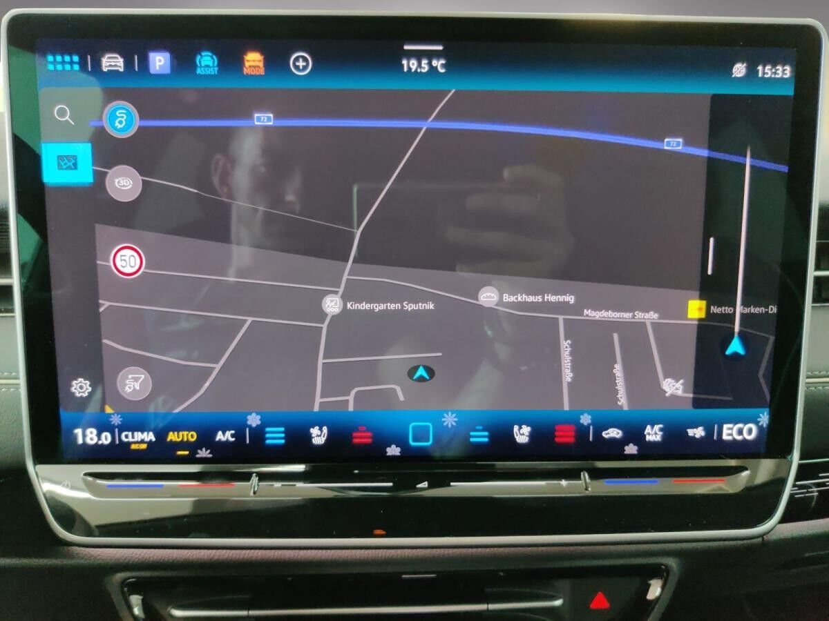 Volkswagen ID.7 Tourer Pro h/AHK/Matrix/Wärmepu/01.30Garantie