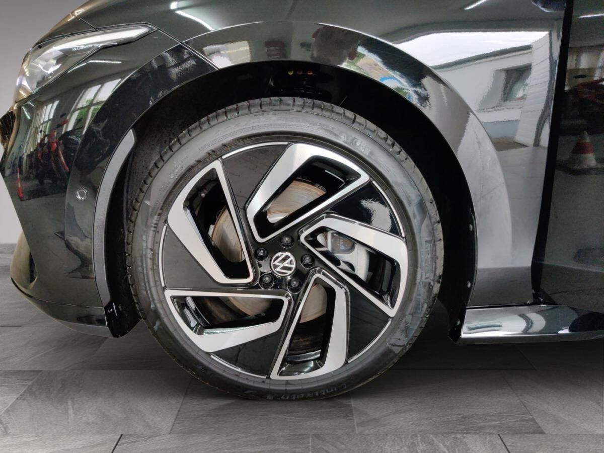 Volkswagen ID.7 Tourer Pro h/AHK/Matrix/Wärmepu/01.30Garantie