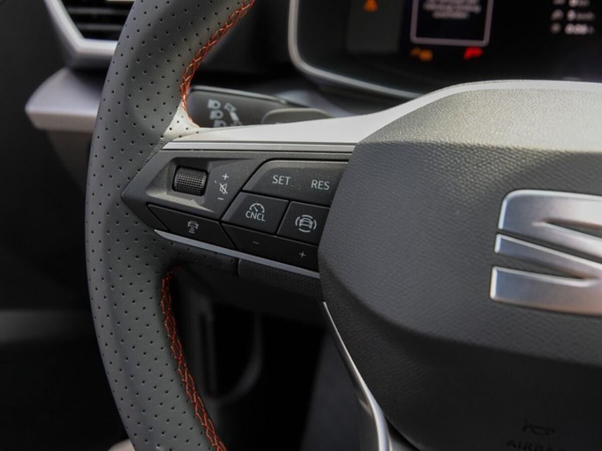 Seat Leon FR 2.0 TDI / 7-Gang-DSG SLD