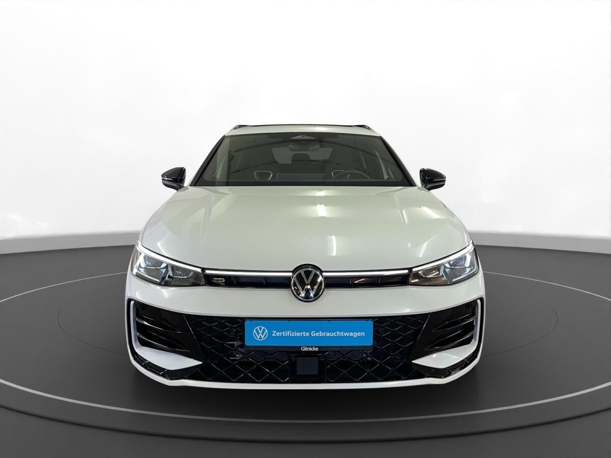 Volkswagen Passat Variant 1.5 eHybrid R-Line AHK Pano Matrix LM 1
