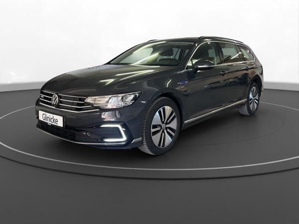 Volkswagen Passat Variant GTE LED LM 17" Navi PDC vo+hi ACC
