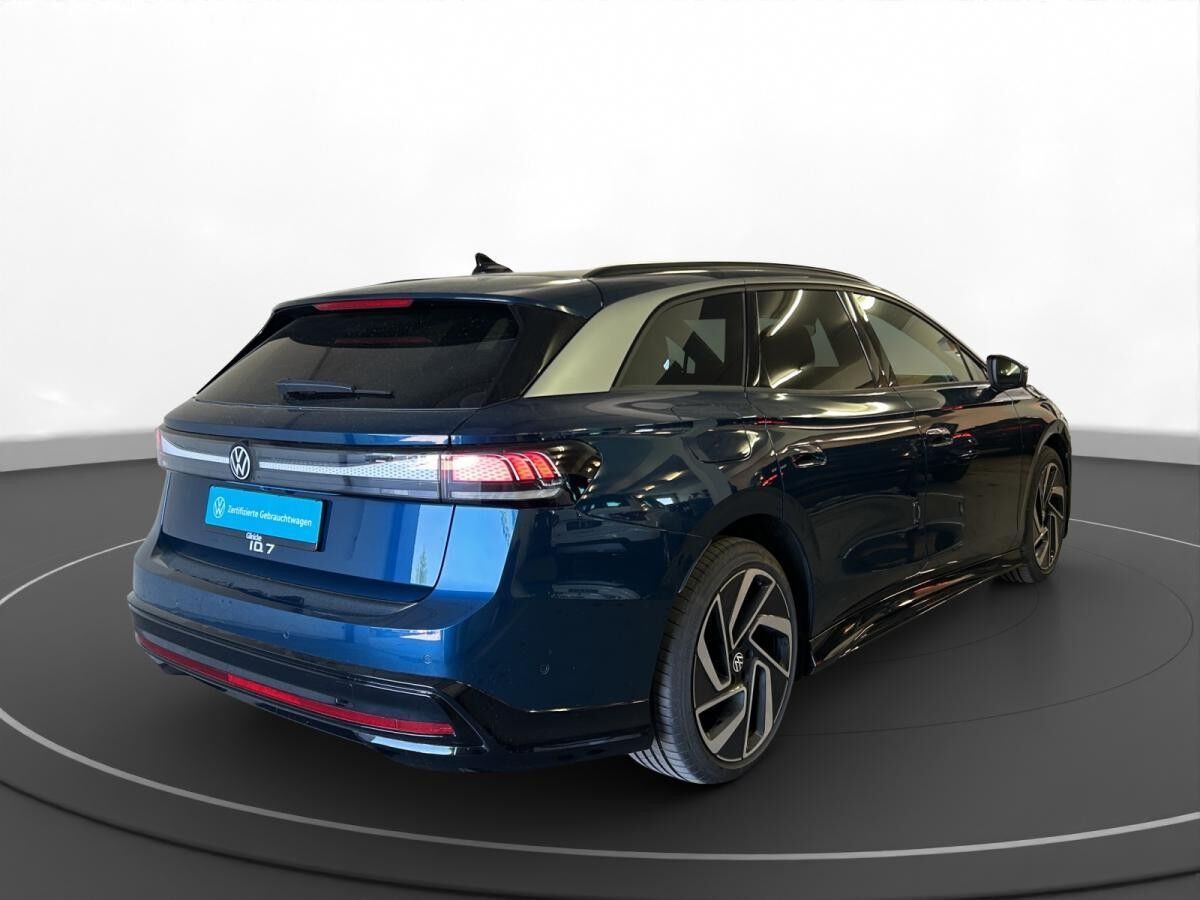 Volkswagen ID.7 Tourer Pro AHK Matrix LM 20" Navi ACC App-Connect