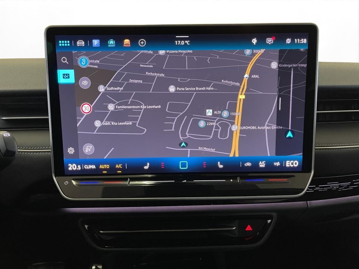 Volkswagen ID.7 Tourer Pro AHK Matrix LM 20" Navi ACC App-Connect