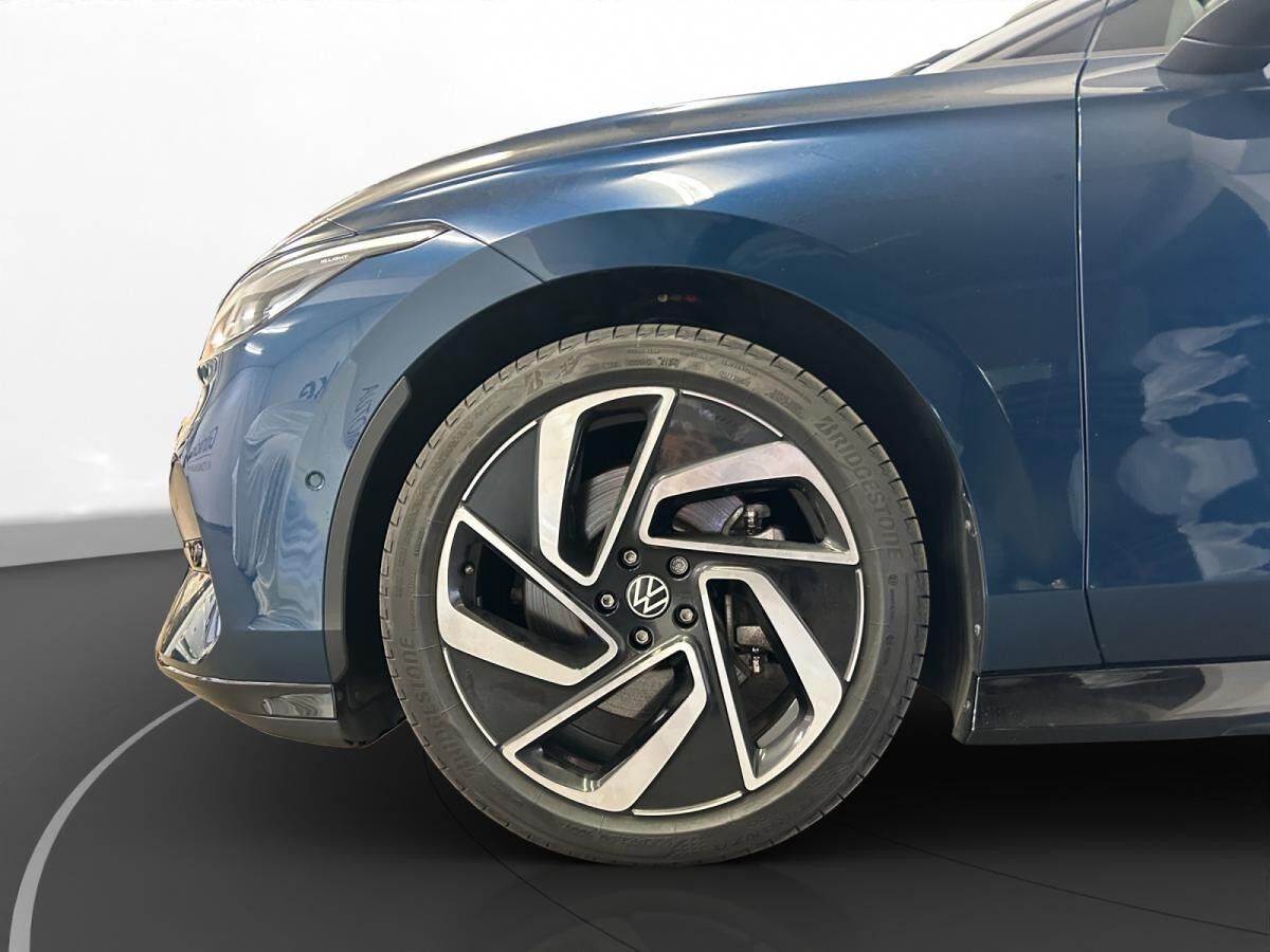 Volkswagen ID.7 Tourer Pro AHK Matrix LM 20" Navi ACC App-Connect