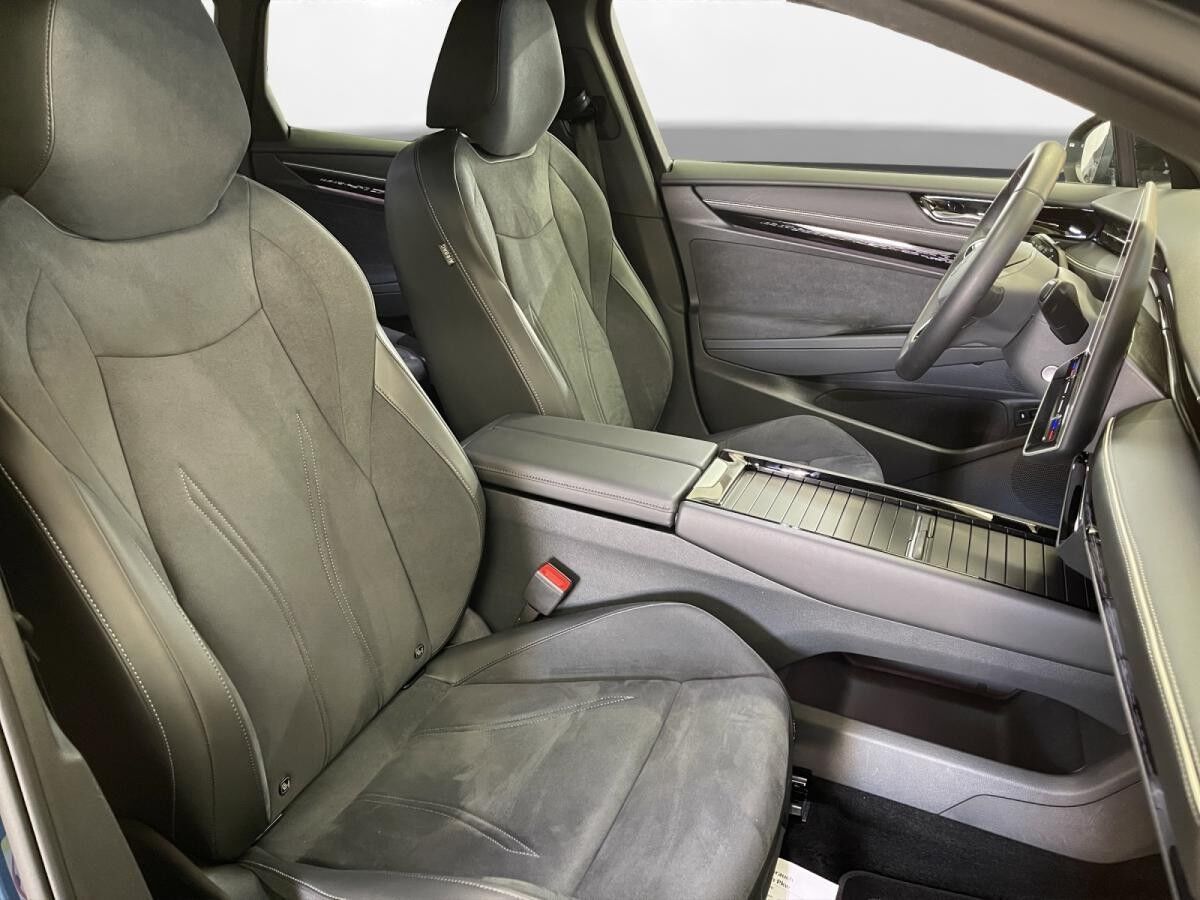 Volkswagen ID.7 Tourer Pro AHK Matrix LM 20" Navi ACC App-Connect