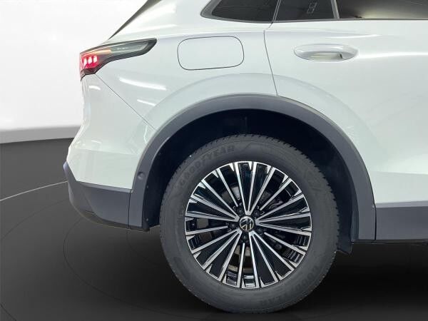 Volkswagen Tiguan 1.5 eTSI Life AHK LED LM 18" Navi PDC vo+hi ACC