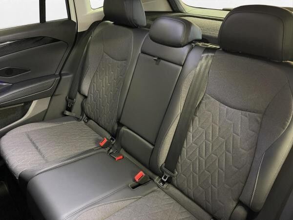 Volkswagen Tiguan 1.5 eTSI Life AHK LED LM 18" Navi PDC vo+hi ACC