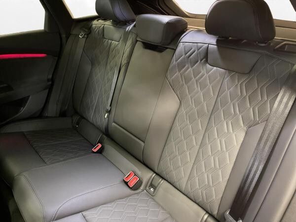 Audi A6 e-tron Avant performance AHK Matrix LM 20" B&O