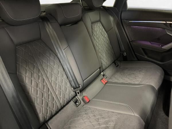 Audi S3 Lim. 2.0 TFSI Matrix-LED LM 19" Navi PDC vo+hi