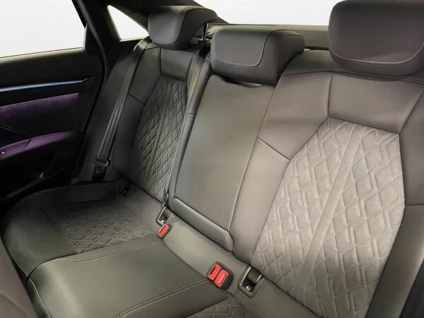 Audi S3 Lim. 2.0 TFSI Matrix-LED LM 19" Navi PDC vo+hi