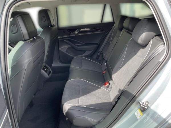 Volkswagen Passat Variant 1.5 TSI eHybrid 150 kW Business 🧑‍💼 ACC HUD RFK