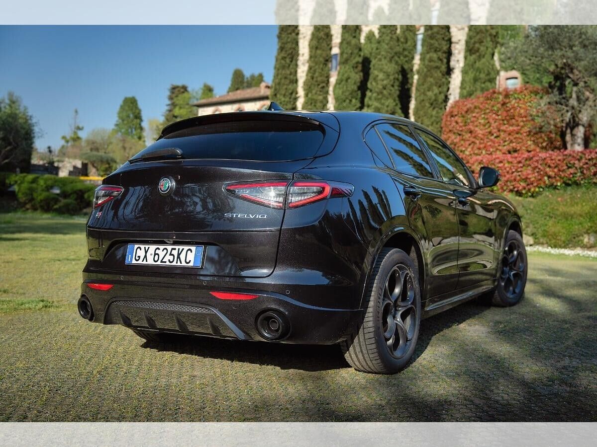 Alfa Romeo Stelvio 2.0 Turbo 16V 206kW Intensa AT8-Q4