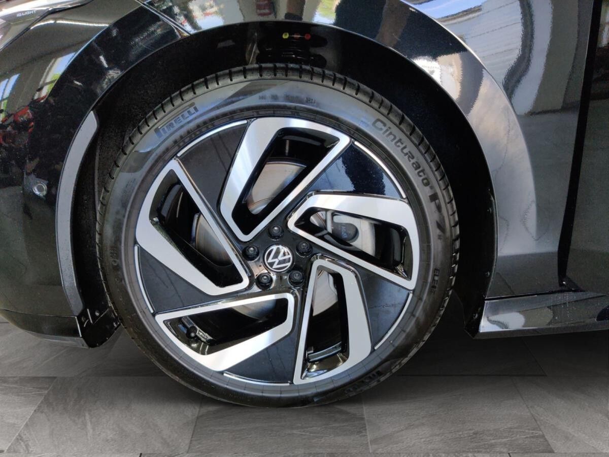 Volkswagen ID.7 Tourer Pro S h/AHK/Matrix/WäPu/01.30Garantie