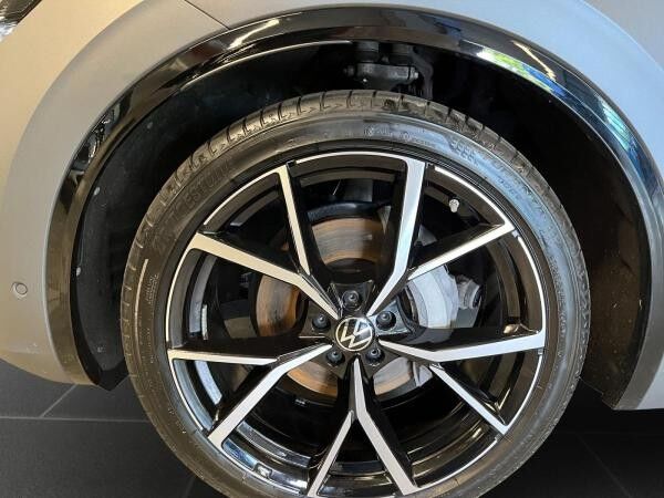 Volkswagen Touareg 3.0 TDI R-Line, Navi, Leder, BlackStyle, IQ-Light, AHK, Dynaudio, Luft