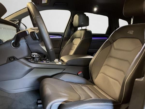 Volkswagen Touareg 3.0 TDI R-Line, Navi, Leder, BlackStyle, IQ-Light, AHK, Dynaudio, Luft