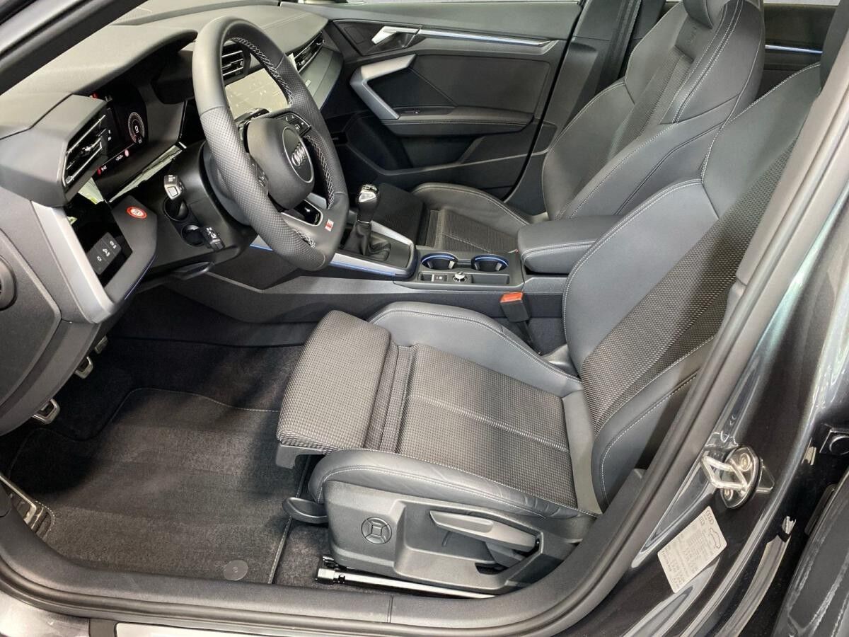 Audi A3 Sportback 35 TFSI S line *LED*AHK*HuD*Sonos*