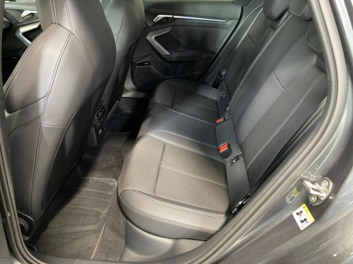 Audi A3 Sportback 35 TFSI S line *LED*AHK*HuD*Sonos*