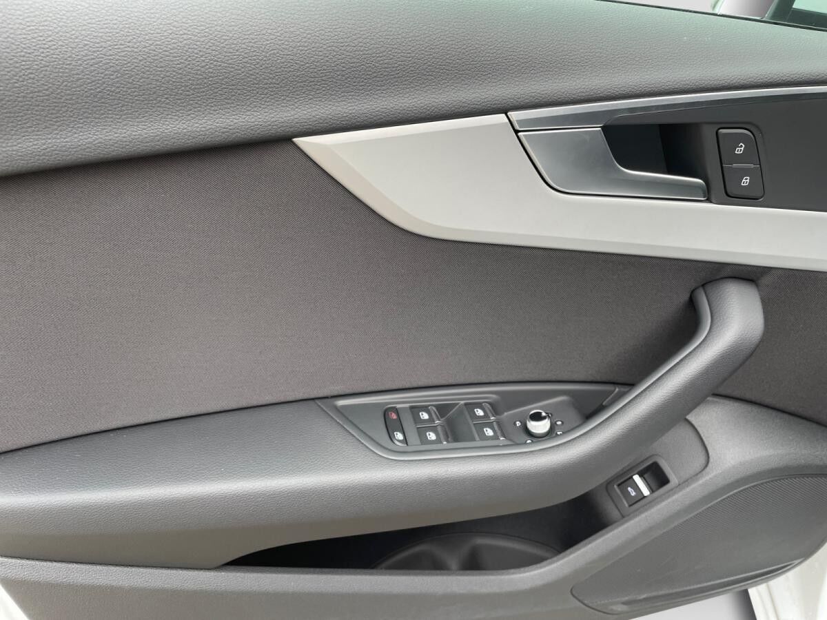 Audi A4 Avant 35 TFSI S tronic S line AHK Cam LED