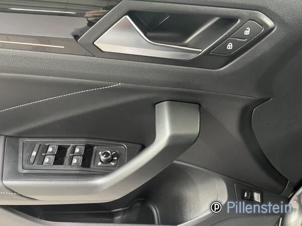 Volkswagen T-Roc TSI DSG R-LINE/BLACK BP+AHK+NAVI+IQ+EASY+18+