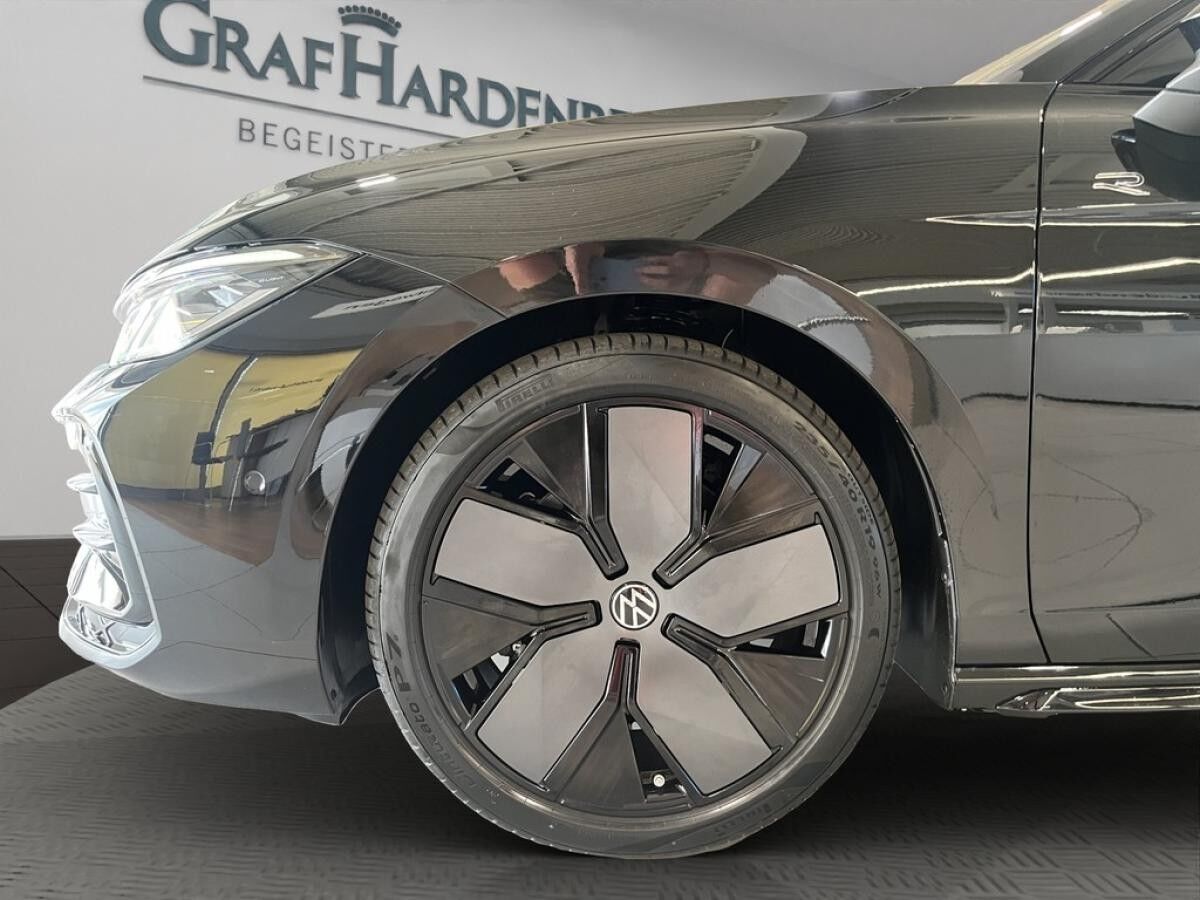 Volkswagen Passat 2,0 l TDI 4M *R-LINE* AHK*IQ*HuD*Pano*Black* Sofort verfügbar*