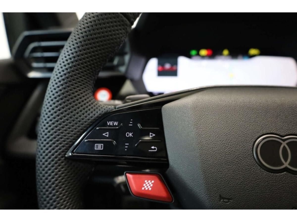 Audi RS3 Sportback TFSI quattro 280 km/h Individuallackierung