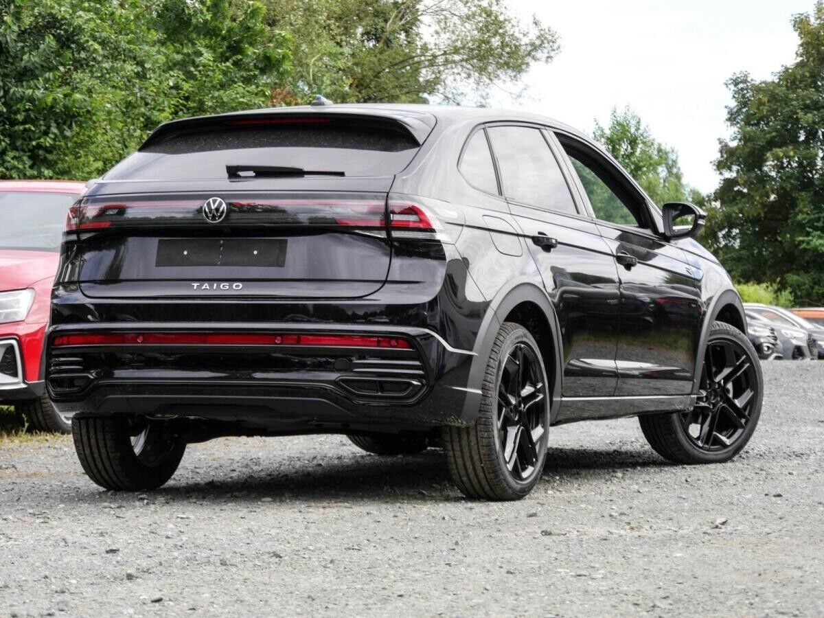 Volkswagen Taigo R-Line 1,5 l TSI DSG Pano,AHK,NAVI Lagerwagen !