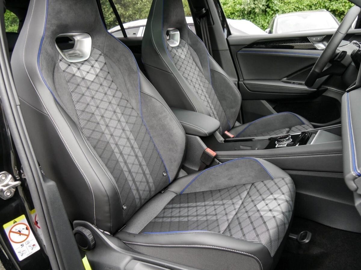 Volkswagen Tiguan R-Line 1,5 l eHybrid Pano,AHK,IQ,IQ-Drive Lagerwagen ! Volkswagen Tiguan R-Line 1,5 l eHybrid Pano,AHK,IQ,IQ-Drive Lagerwagen !