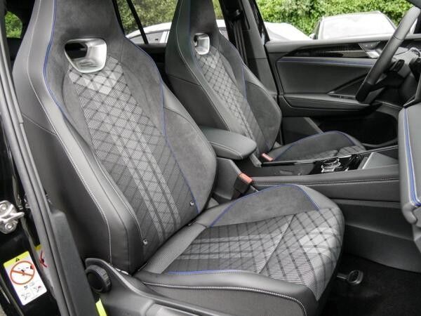 Volkswagen Tiguan R-Line 1,5 l eHybrid Pano,AHK,IQ,IQ-Drive Lagerwagen !