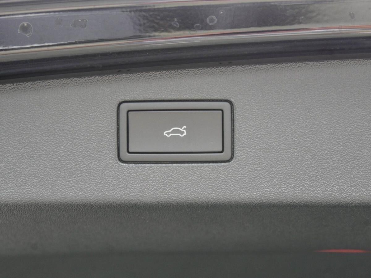 Volkswagen Tiguan R-Line 1,5 l eHybrid Pano,AHK,IQ,IQ-Drive Lagerwagen ! Volkswagen Tiguan R-Line 1,5 l eHybrid Pano,AHK,IQ,IQ-Drive Lagerwagen !