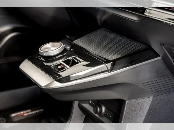 MG MG4 Luxury - Standard Range (51 KW)