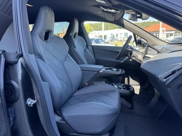 BMW ix xDrive60 +++UPE: *124790?,--+++