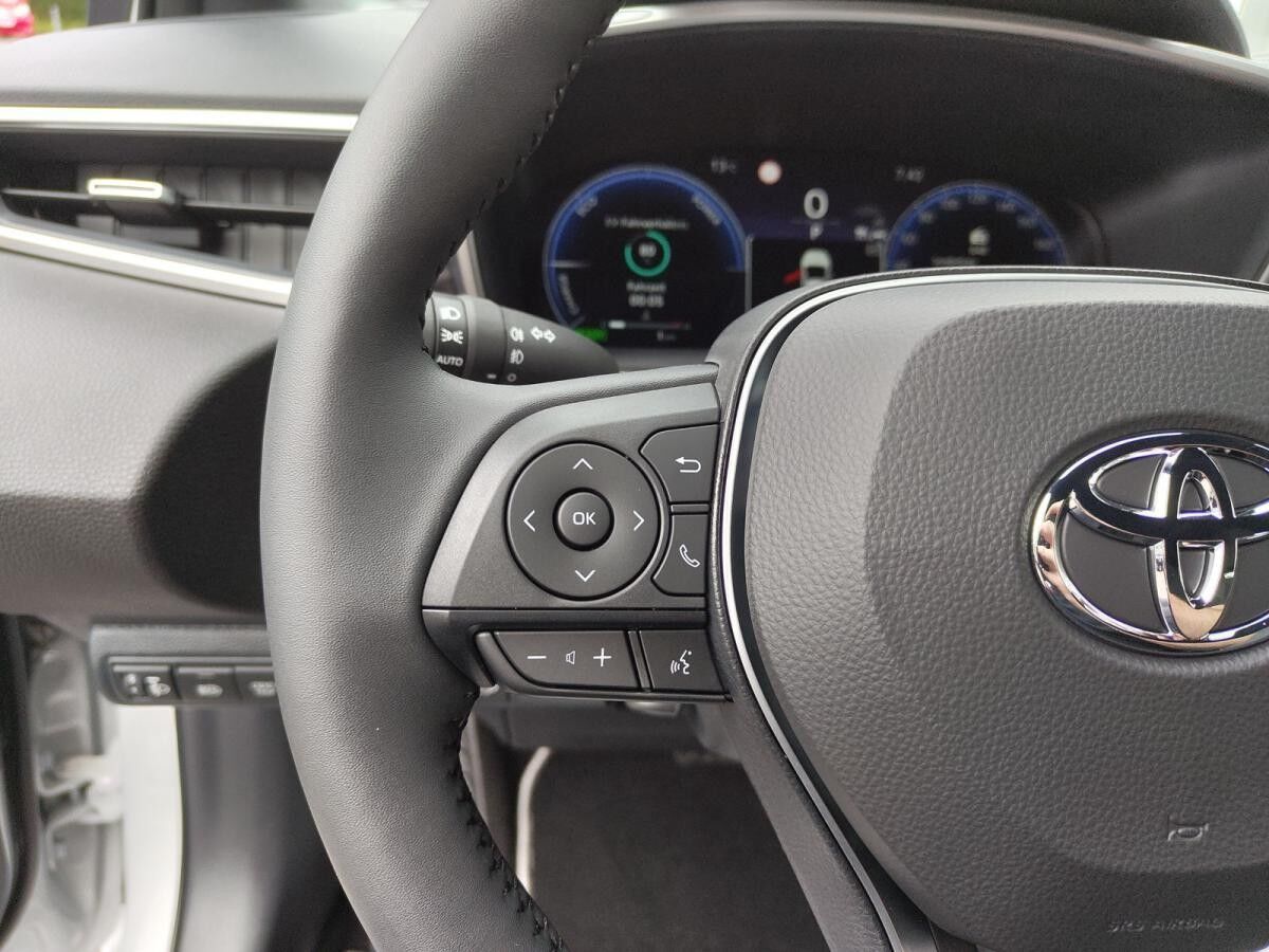 Toyota Corolla Touring Sports 2,0-l-Hybrid Teamplayer