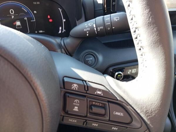 Toyota Yaris 1,5-l-VVT-iE Hybrid Syst. 85kW (116 PS) 5-Türer Teamplayer