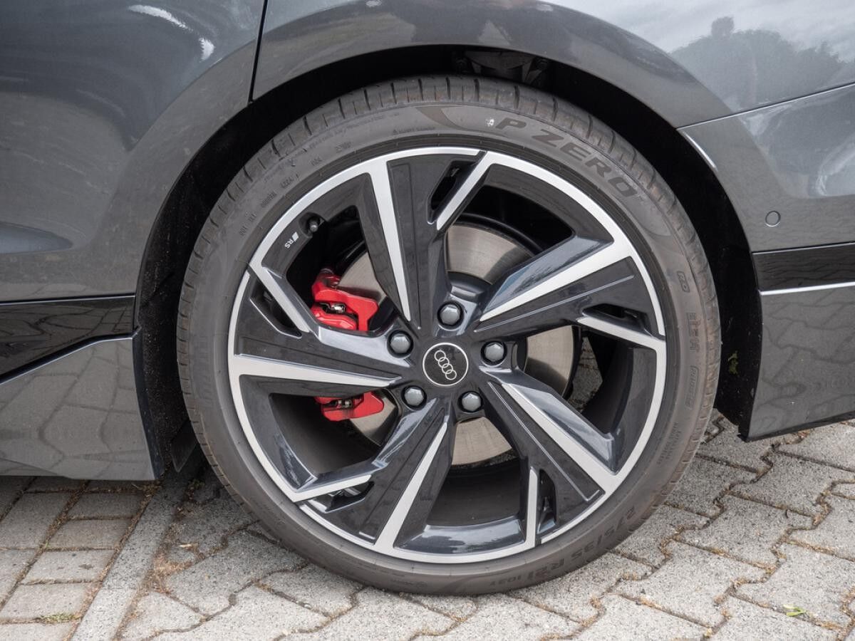 Audi S6 Avant e-tron