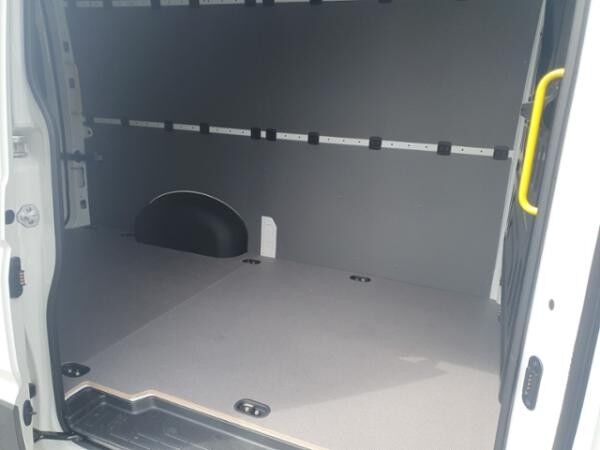 Volkswagen Crafter 35 Kasten MR HD Kamera App GJ-Reifen