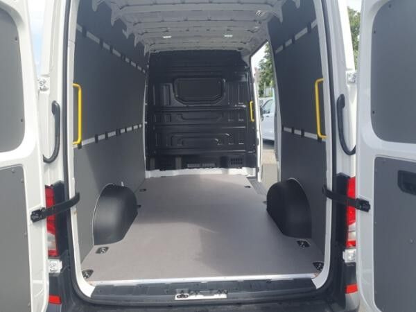 Volkswagen Crafter 35 Kasten MR HD Kamera App GJ-Reifen