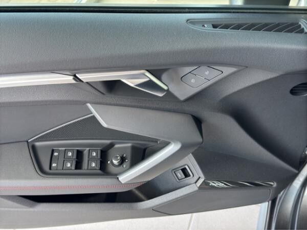 Audi A3 S line 35 TDI 110(150) kW(PS) S tronic*S-Line*Sonos*Headup*