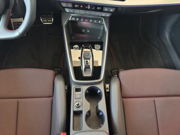 Audi A3 S line 35 TDI 110(150) kW(PS) S tronic*S-Line*Sonos*Headup*