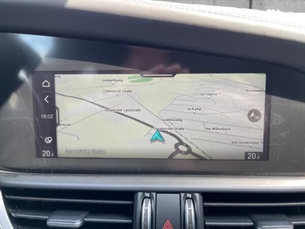 Alfa Romeo Giulia Veloce Q4 2.0 HARMAN/KARDON+PDC+KAMERA+CARPLAY