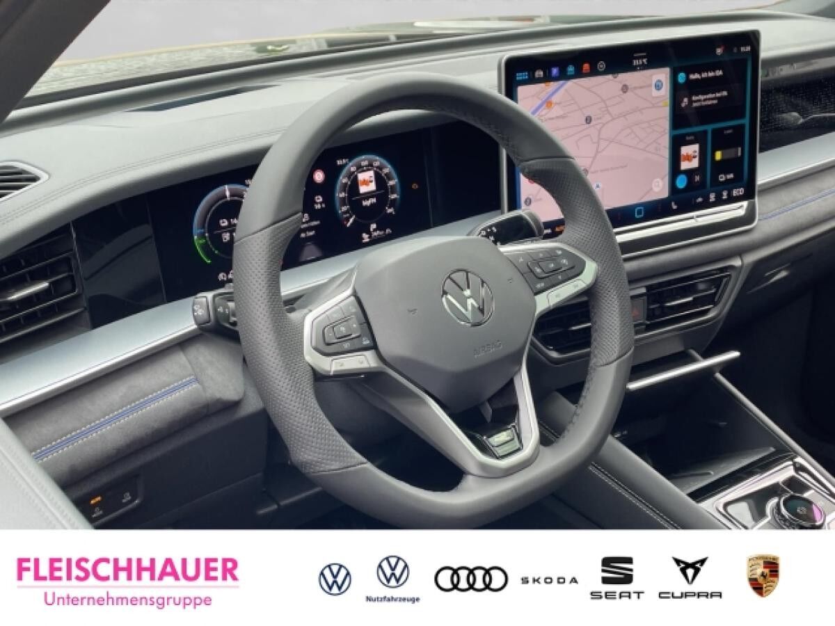 Volkswagen Tayron 1.5 TSI eHybrid R-Line AHK MATRIX PANO IQ.DRIVE